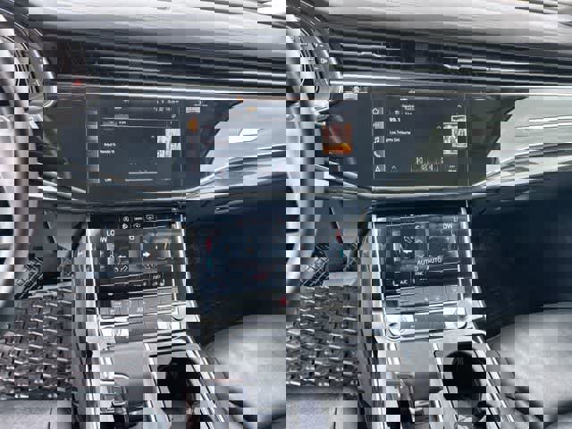 Used 2023 Audi Q7 2.0T Premium w/ Convenience Package image 18