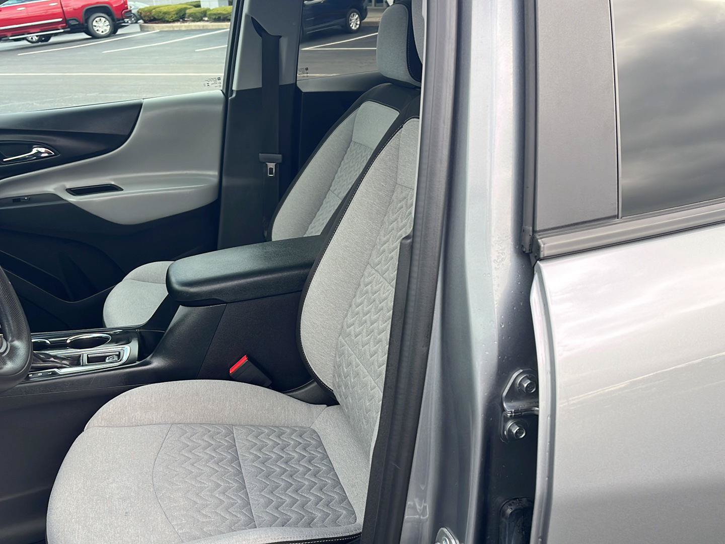 Used 2024 Chevrolet Equinox LS w/ LS Convenience Package FWD image 19