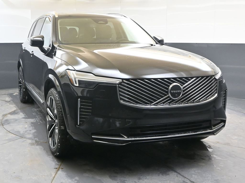 New 2026 Volvo XC90 B6 Plus w/ Protection Package Premier image 8