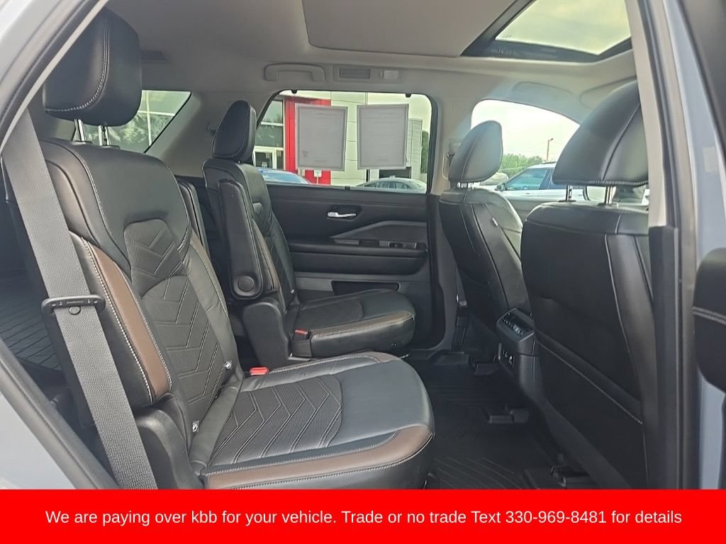 Used 2022 Nissan Pathfinder Platinum AWD/4WD image 33