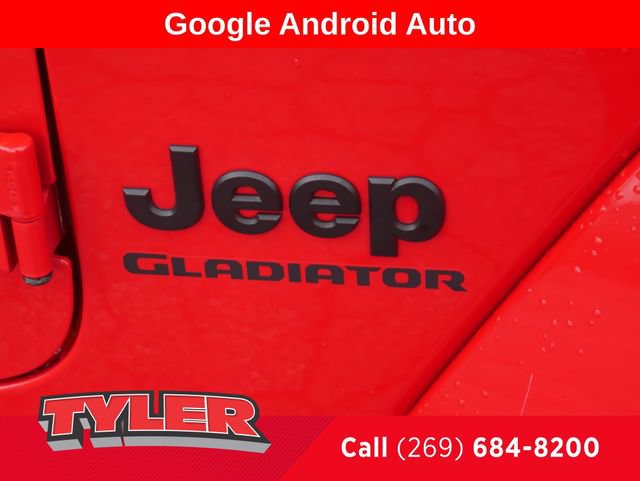 Certified 2022 Jeep Gladiator Sport AWD/4WD image 11