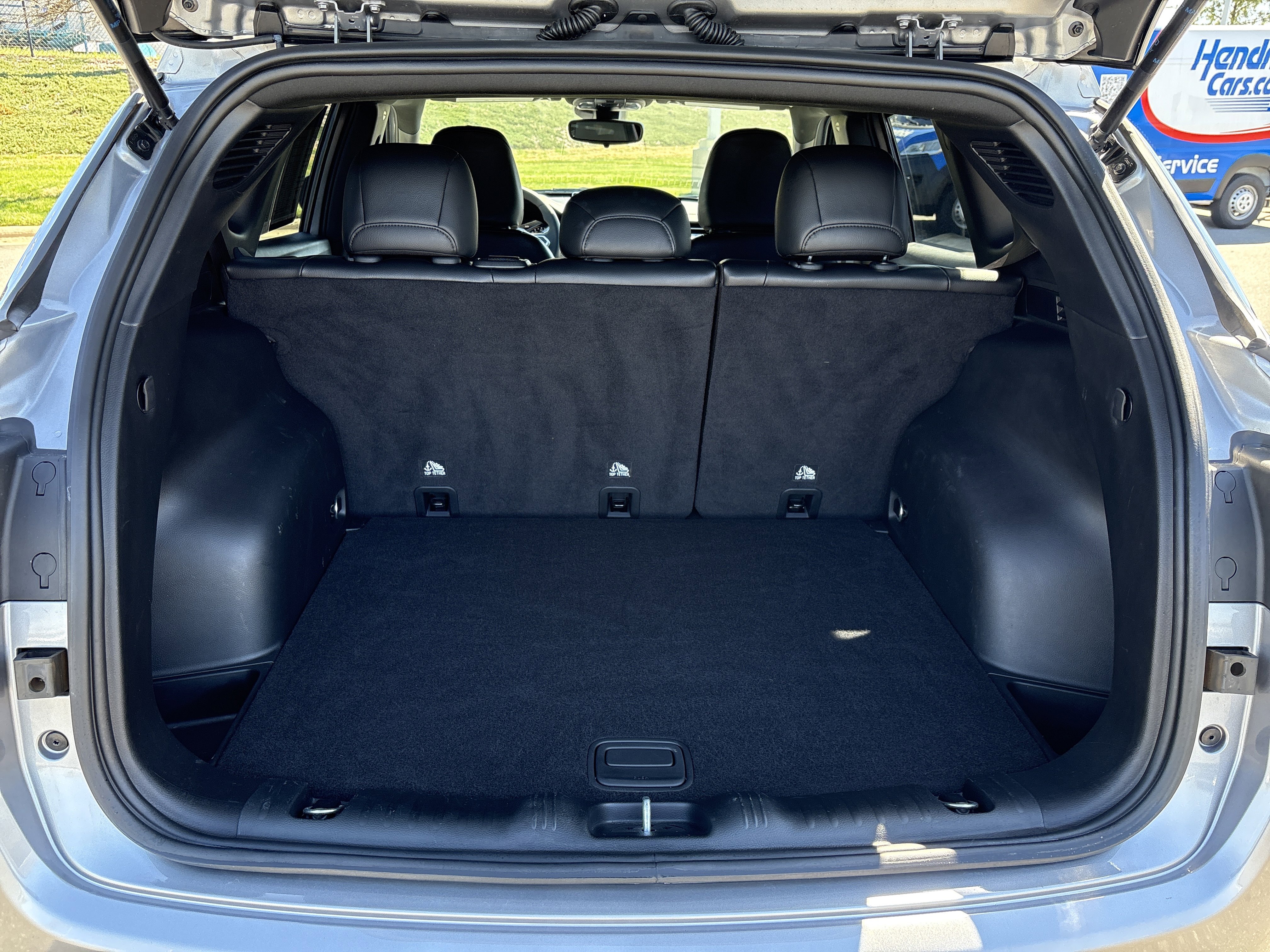 Used 2023 Jeep Compass Latitude image 33