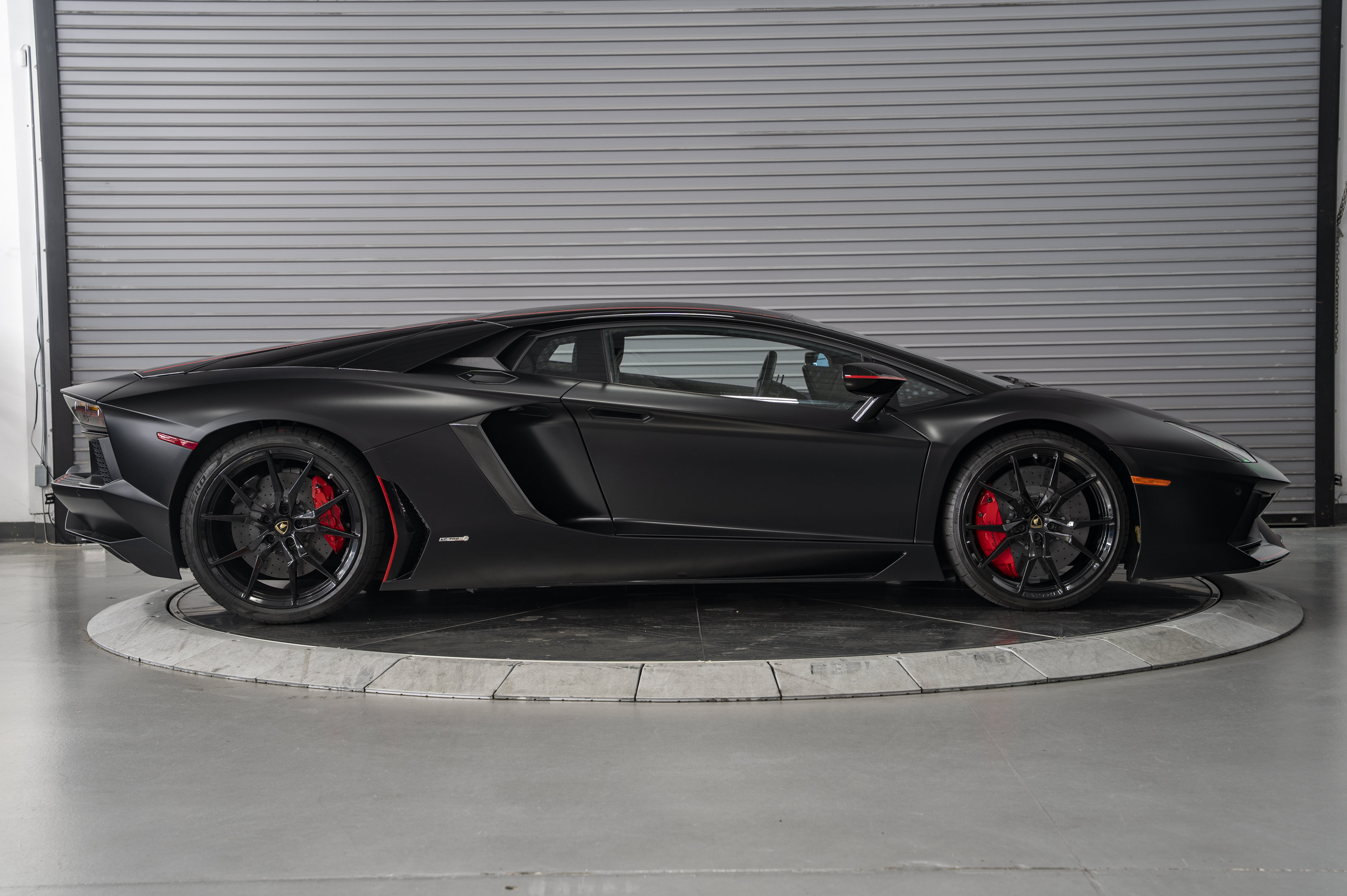 Used 2016 Lamborghini Aventador LP 700-4 AWD/4WD image 6