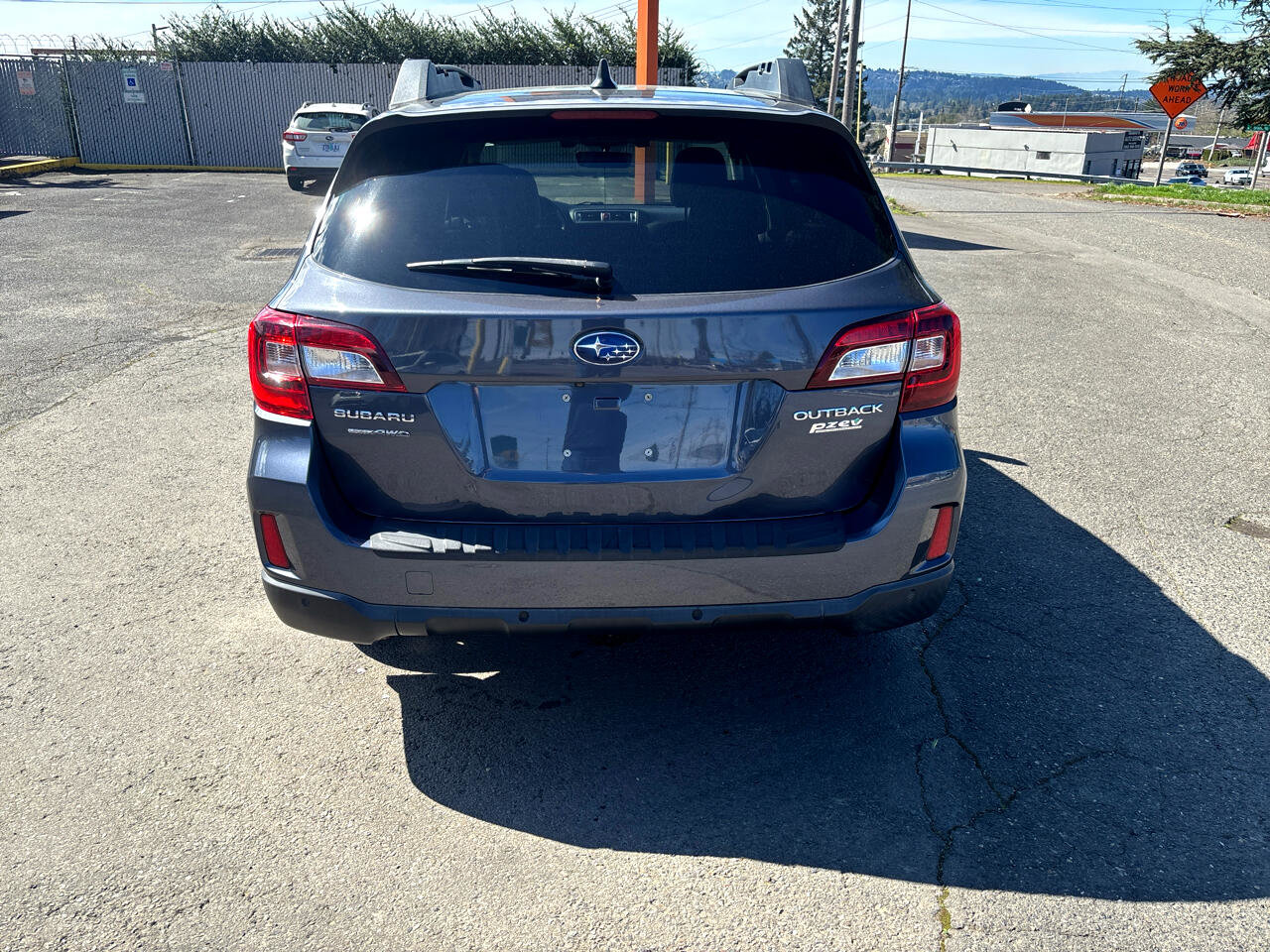 Used 2017 Subaru Outback 2.5i Limited image 32