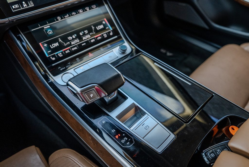 Used 2020 Audi A8 L 4.0T w/ Executive Package image 22