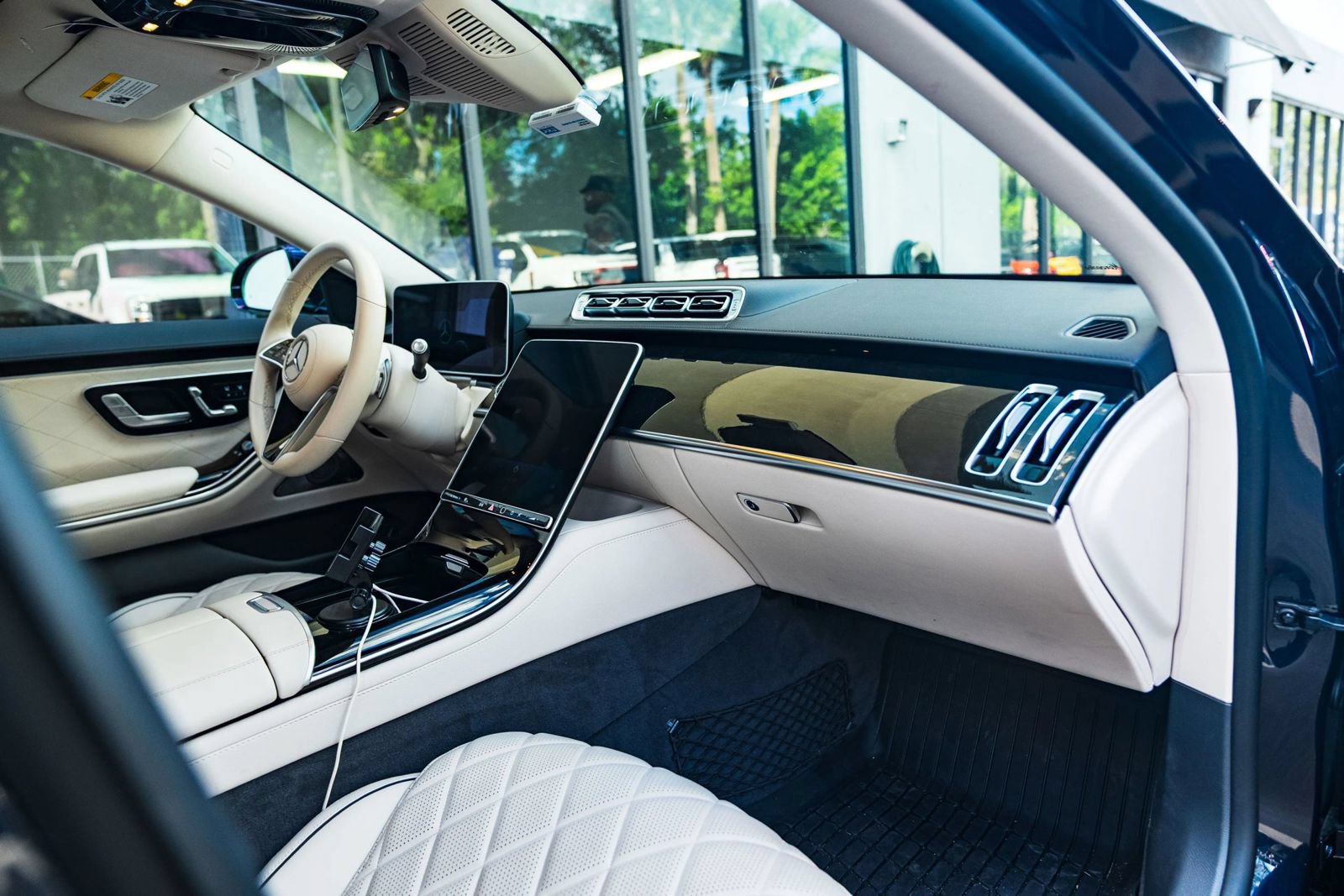 Used 2023 Mercedes-Benz S 580 4MATIC Sedan image 24