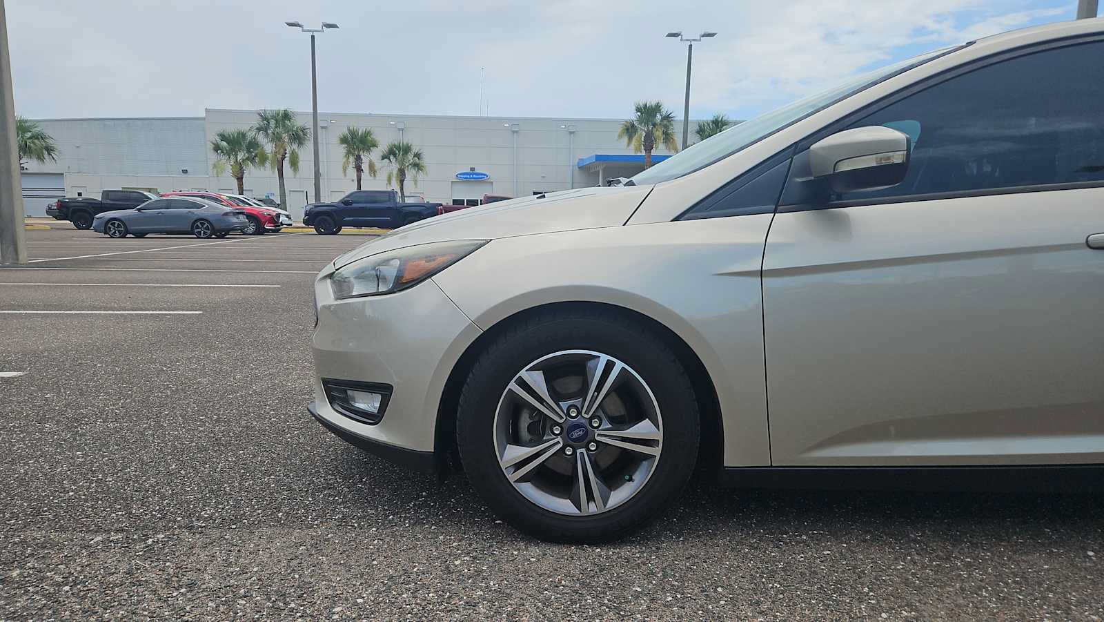 Used 2017 Ford Focus SE FWD image 18