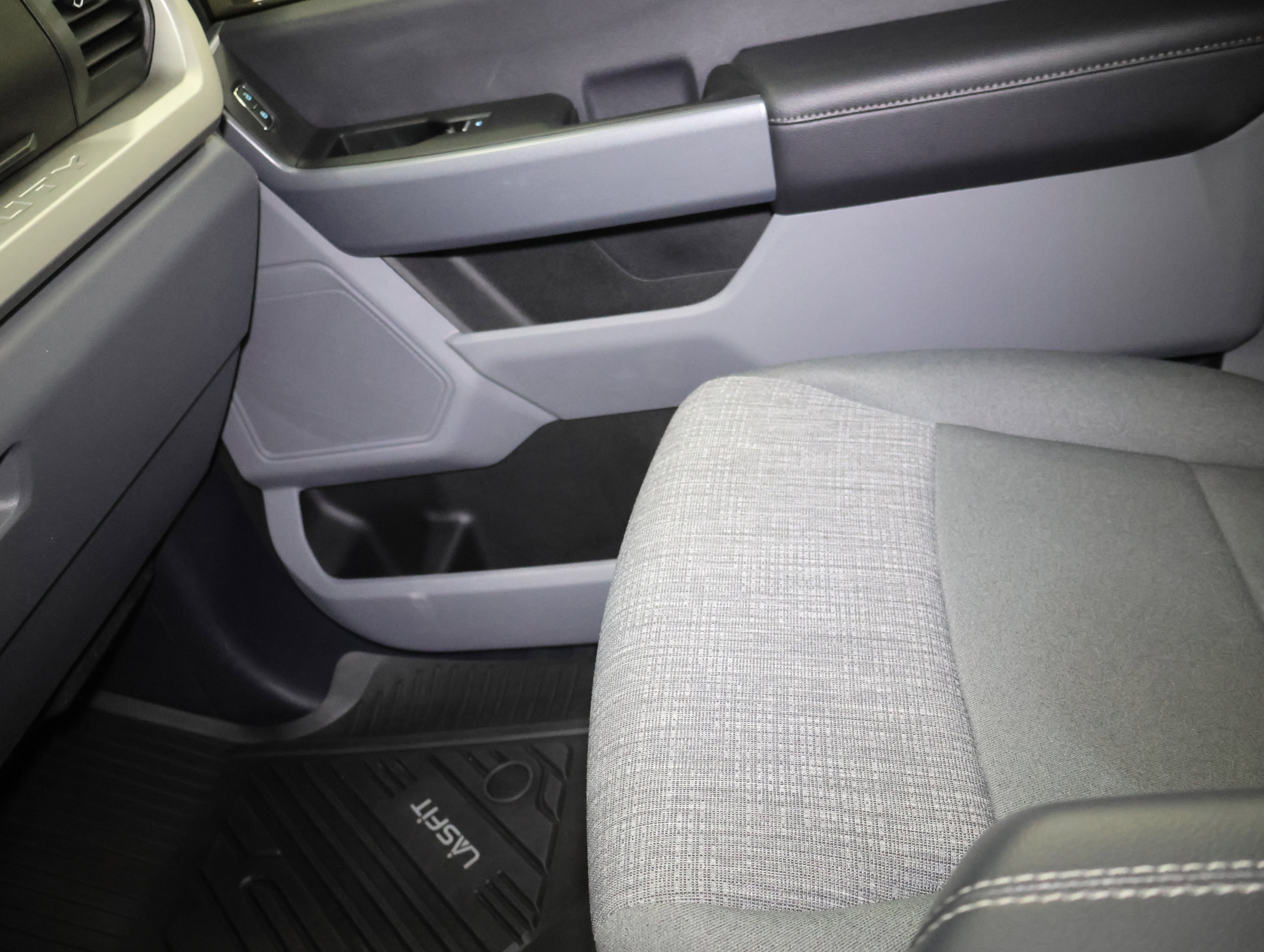 Used 2024 Ford F250 XLT w/ Tremor Off-Road Package image 12