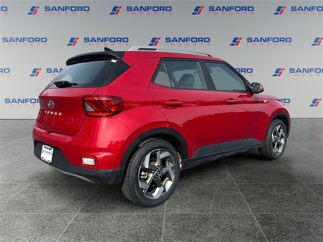 Used 2022 Hyundai Venue SEL image 5