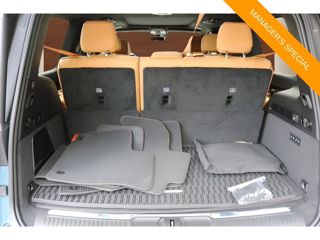 New 2026 Jeep Grand Wagoneer Summit AWD/4WD image 17