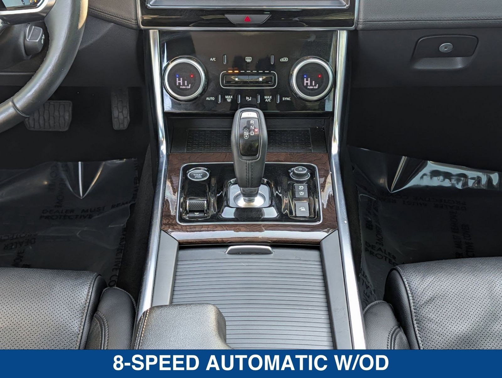 Used 2020 Jaguar XE S image 19