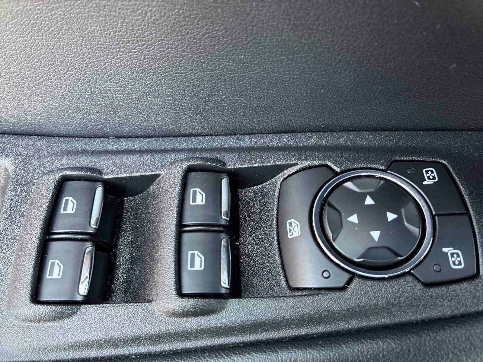 Used 2023 Ford Edge SEL AWD/4WD image 15