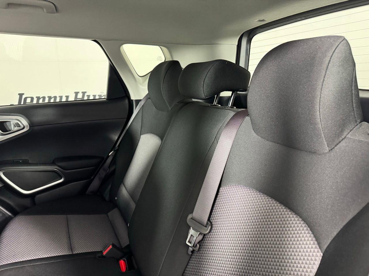 Used 2025 Kia Soul LX w/ LX Technology Package FWD image 33