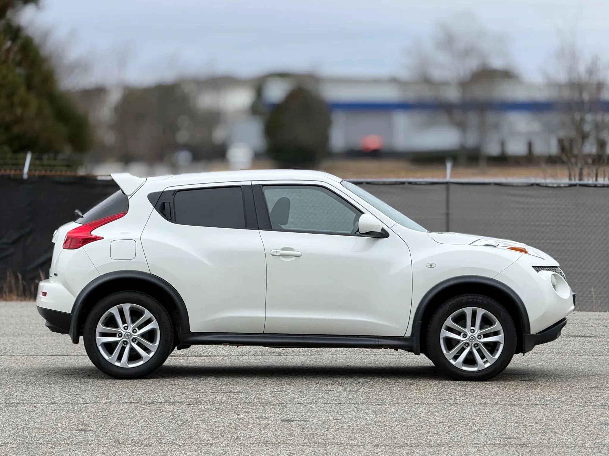 Used 2014 Nissan Juke S image 7