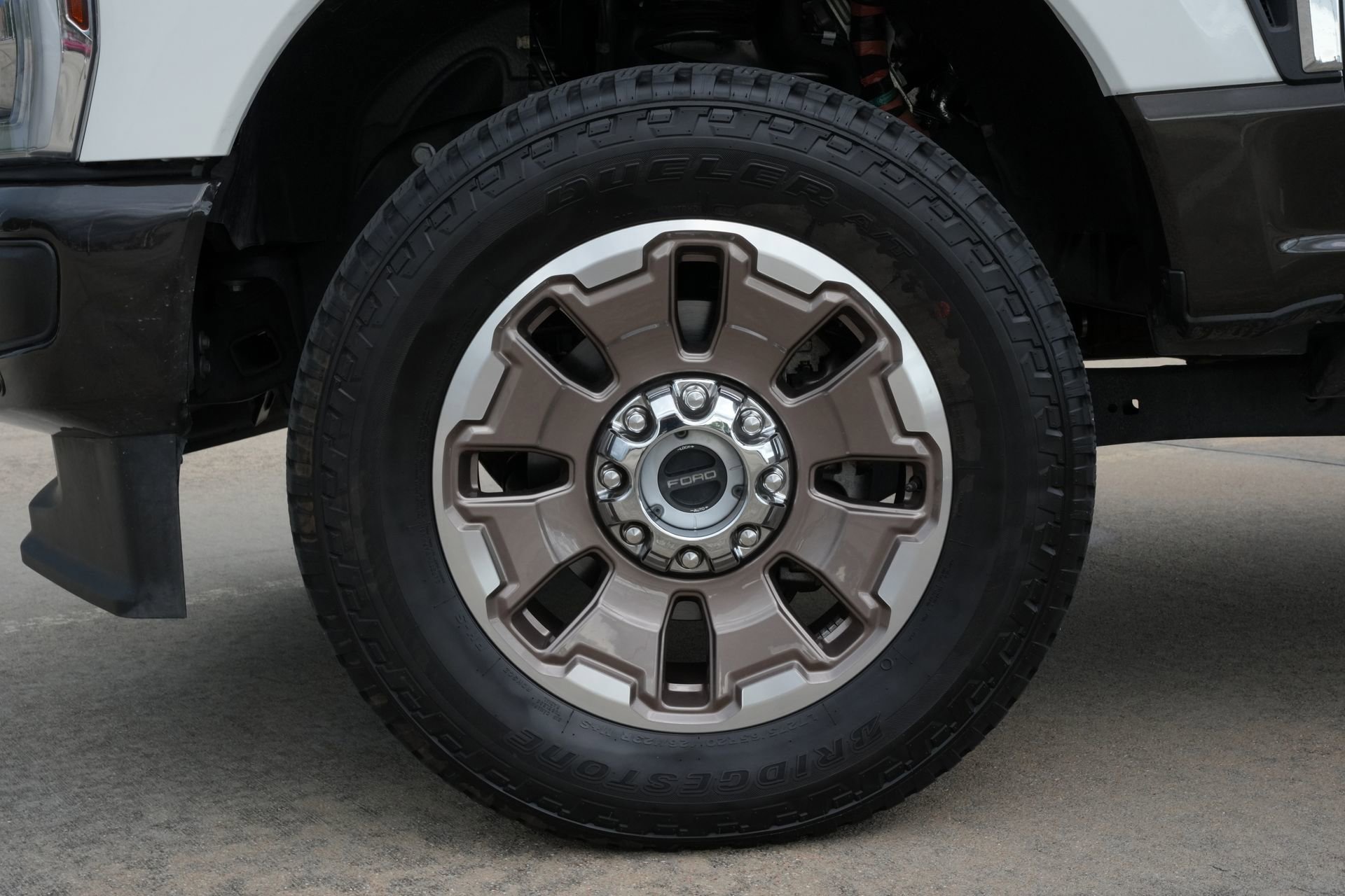 Used 2025 Ford F350 King Ranch w/ FX4 Off-Road Package AWD/4WD image 27