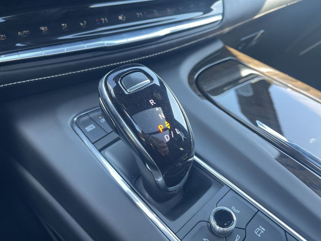 Used 2023 Cadillac Escalade ESV Sport Platinum w/ LPO, ONYX Package image 33