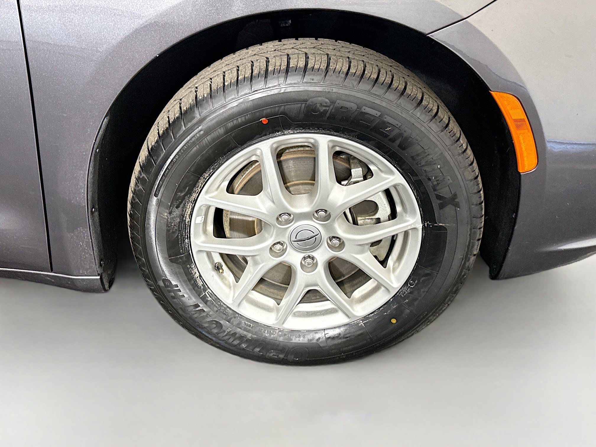 Used 2023 Chrysler Pacifica Touring-L image 30