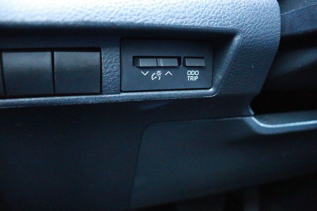 Used 2022 Toyota Sienna XSE w/ XSE Plus Package image 22