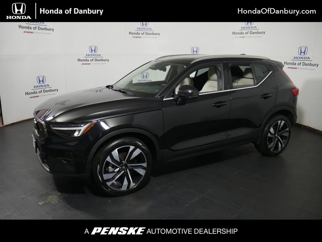 Used 2023 Volvo XC40 B5 Plus w/ Driver Assist Package