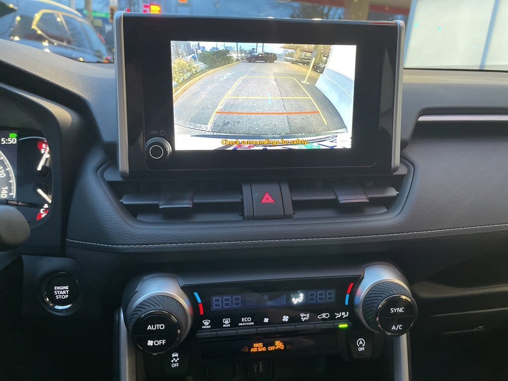 Used 2025 Toyota RAV4 XLE image 22