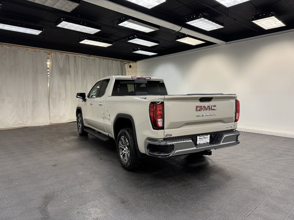 New 2026 GMC Sierra 1500 SLE w/ Preferred Package image 3