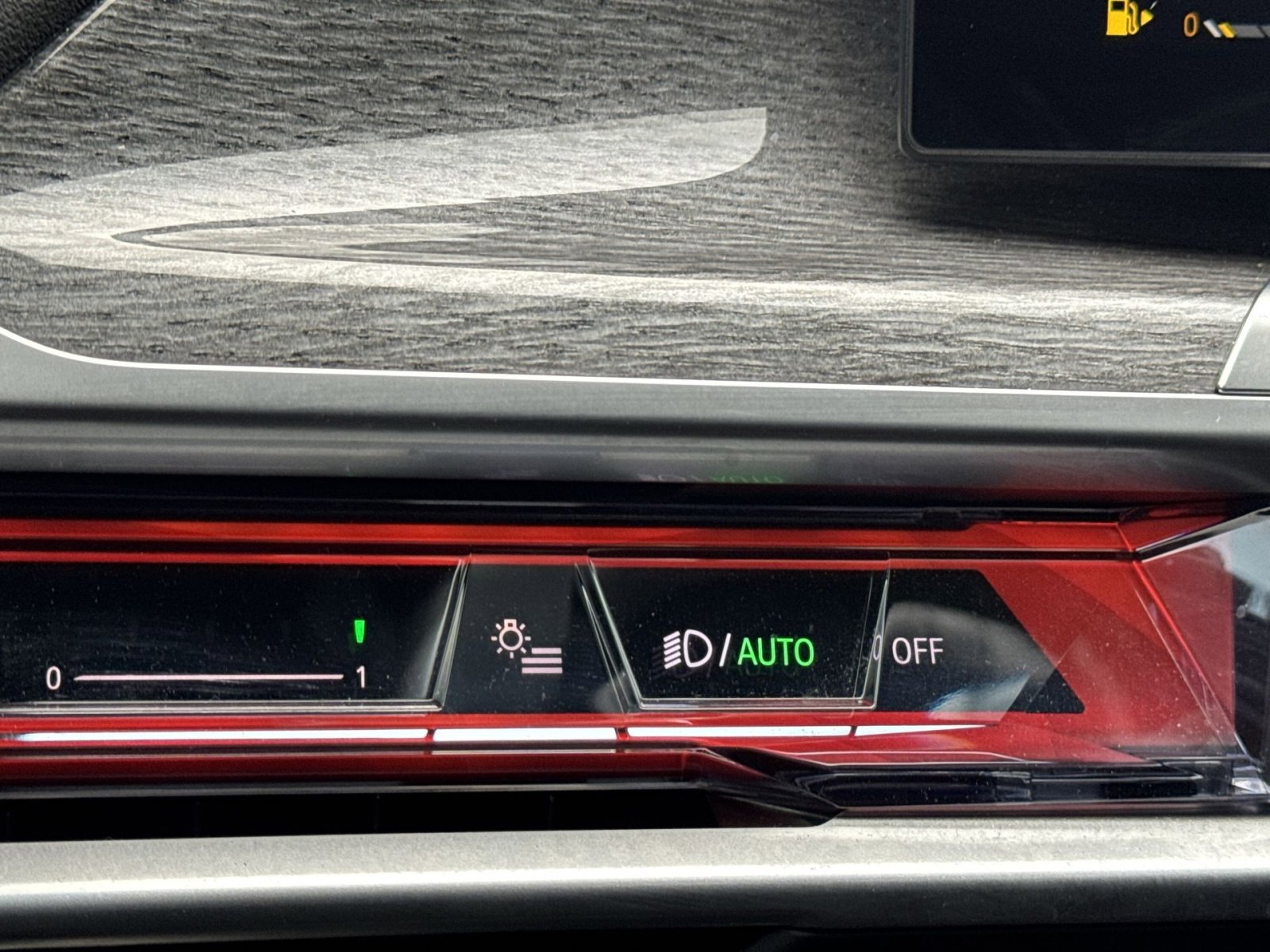 Used 2023 BMW 760i xDrive image 21