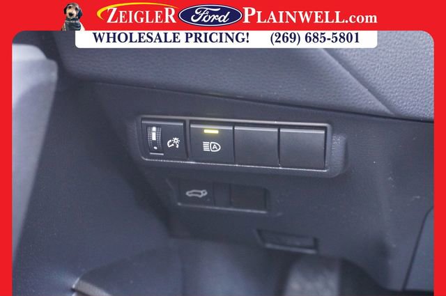 Used 2023 Toyota Corolla Cross XLE w/ Convenience Package image 25