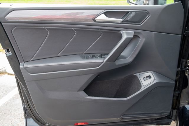 Used 2023 Volkswagen Tiguan SE FWD image 8