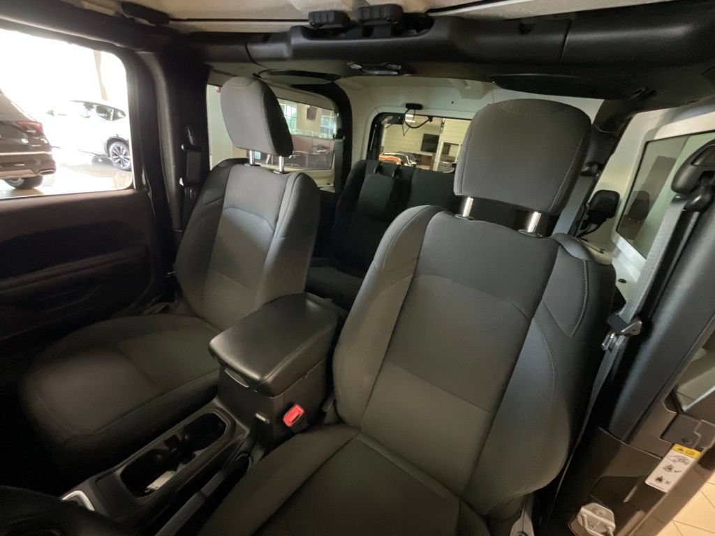 Used 2018 Jeep Wrangler Sport AWD/4WD image 10