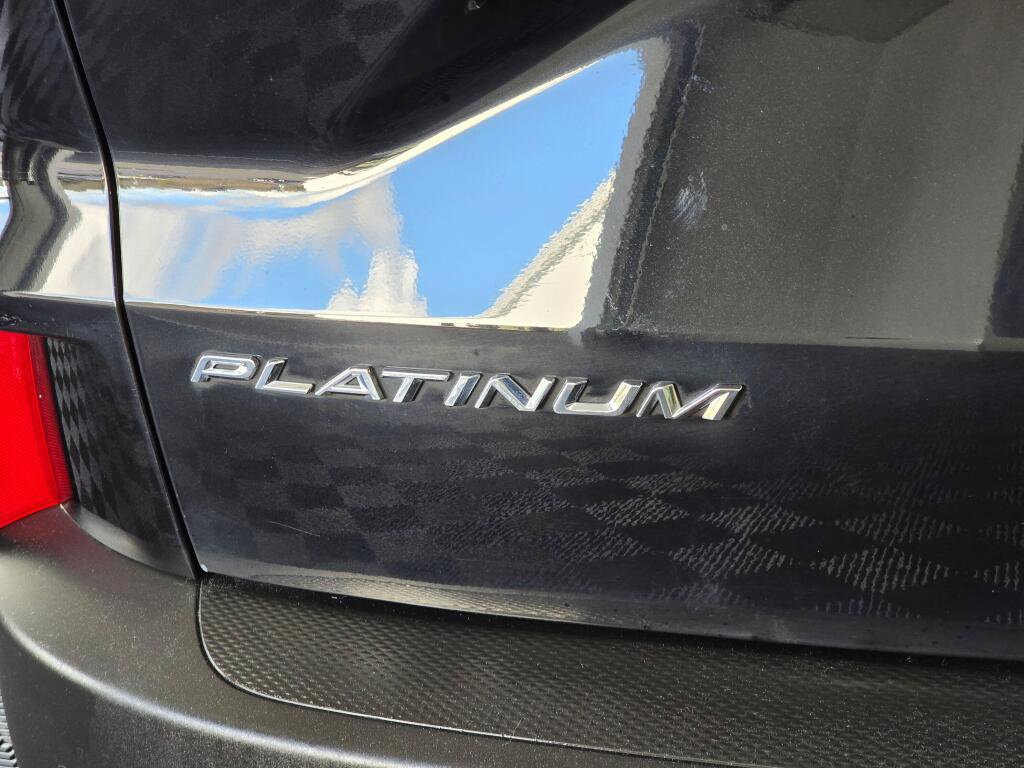 Used 2024 Ford Escape Platinum AWD/4WD image 13