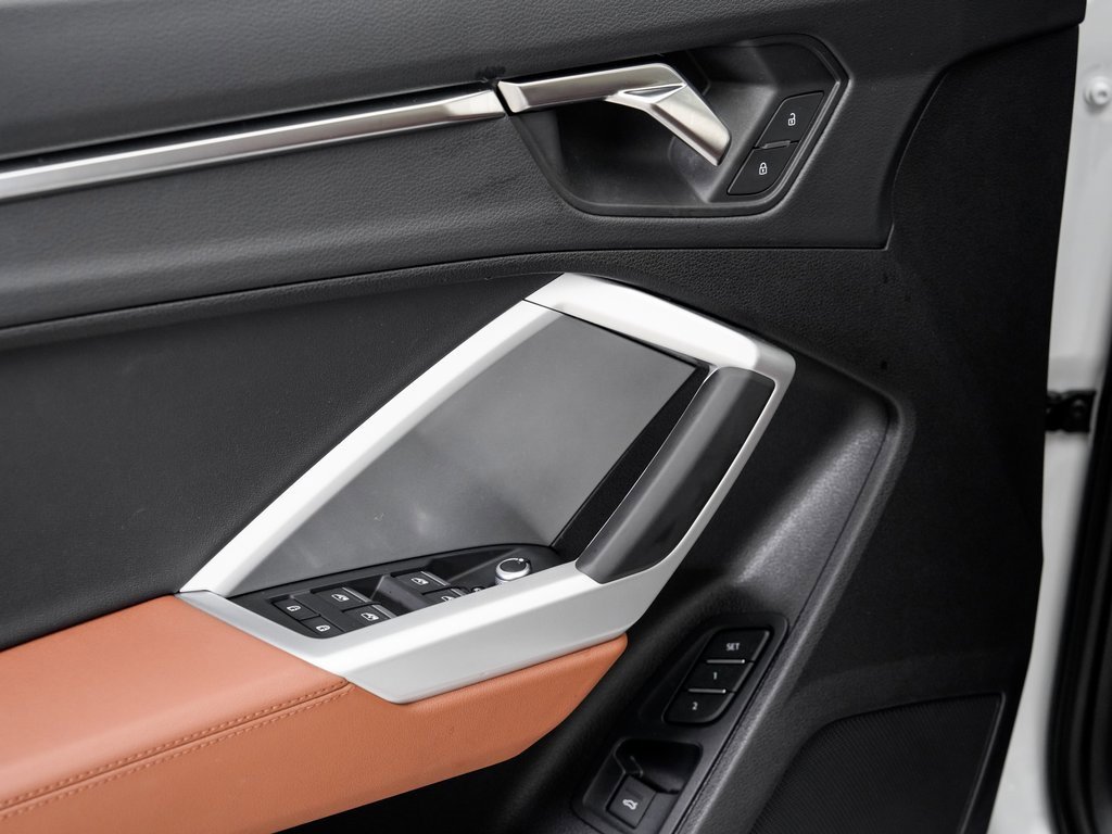 Certified 2025 Audi Q3 2.0T Premium w/ Convenience Package image 5