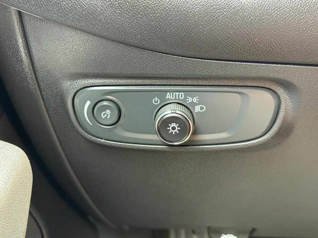 Used 2024 Chevrolet Equinox RS AWD/4WD image 16