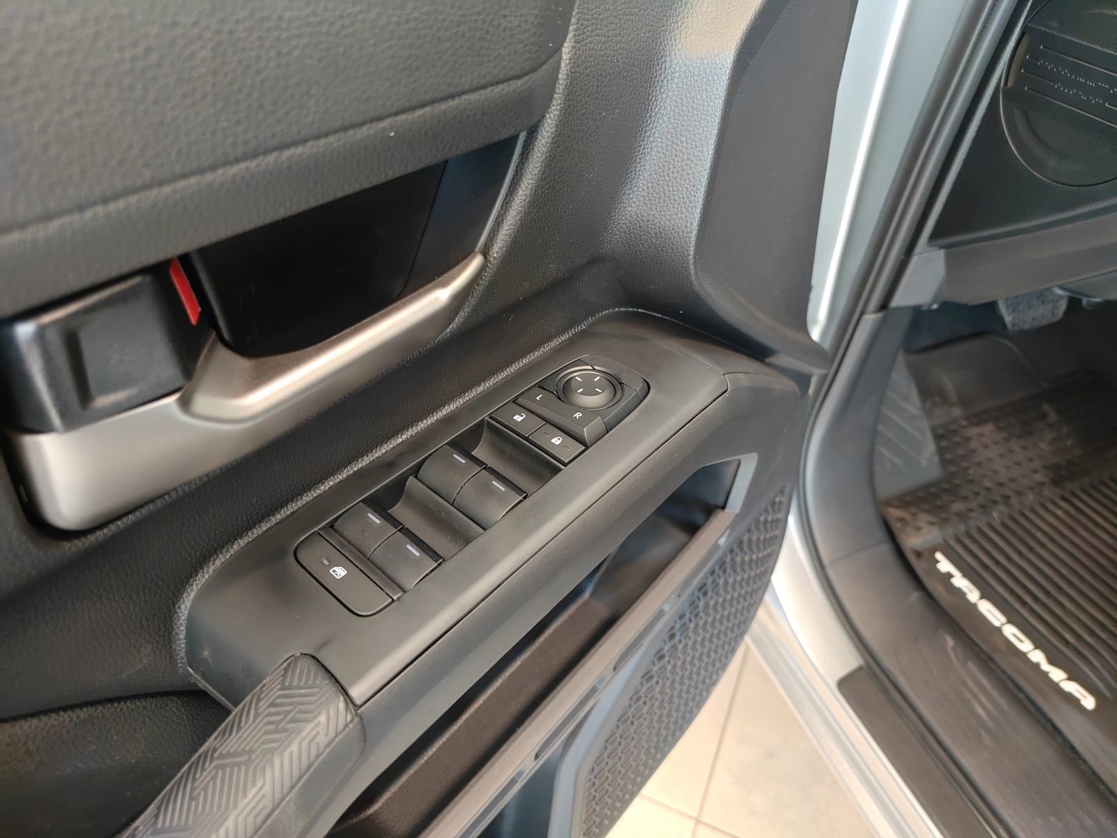 New 2026 Toyota Tacoma TRD Off-Road w/ TRD Off Road Premium Package AWD/4WD image 8