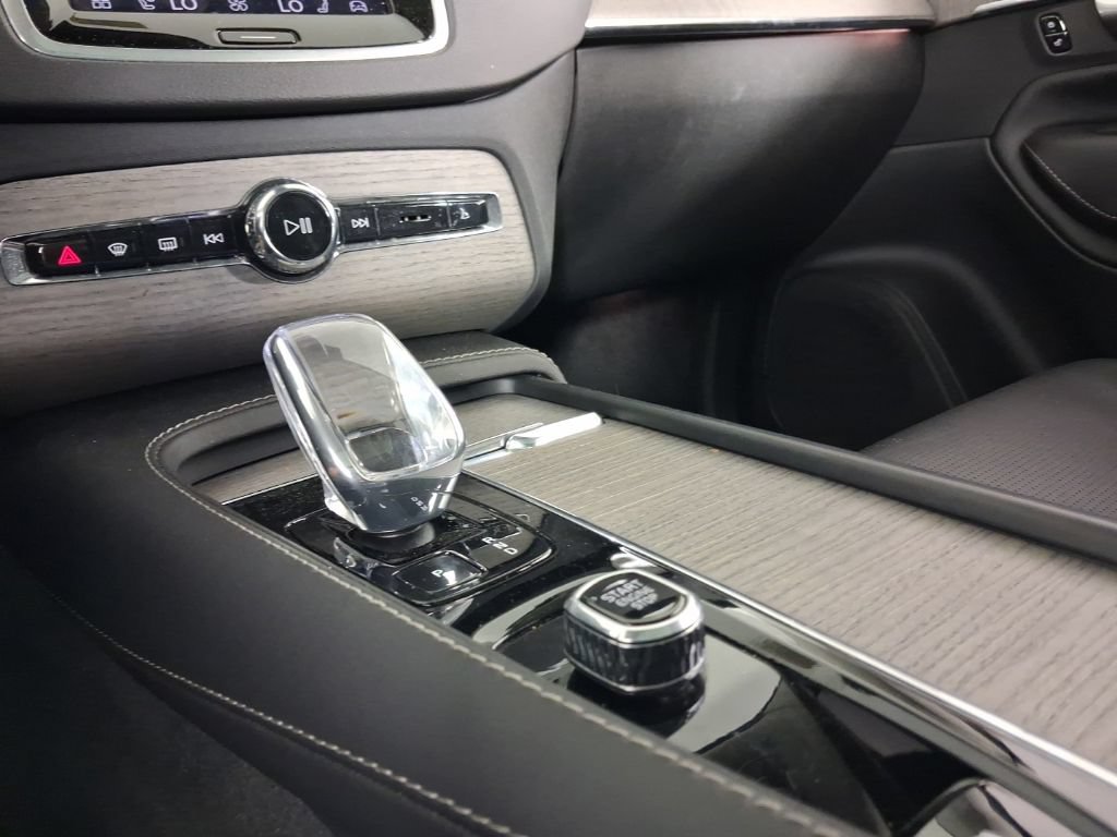 Certified 2023 Volvo XC90 T8 Ultimate AWD/4WD image 24