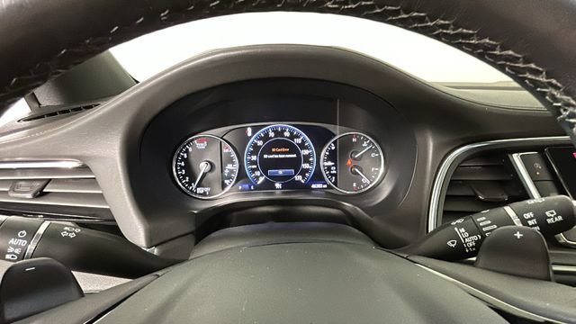 Used 2022 Buick Enclave Avenir w/ Avenir Technology Package AWD/4WD image 17