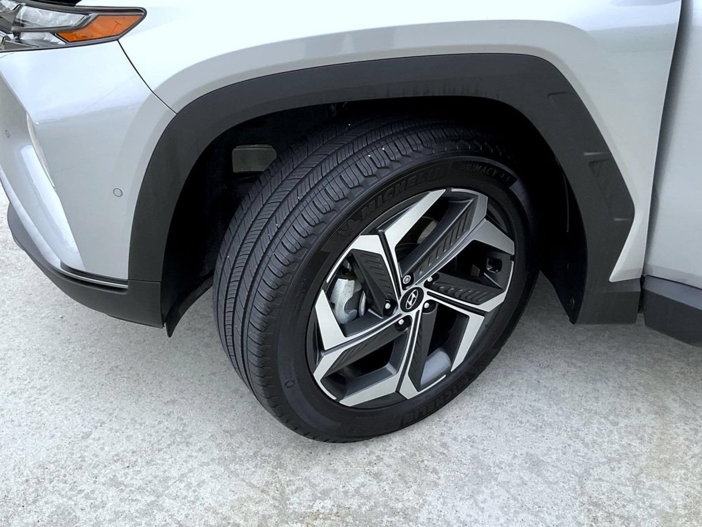 Certified 2024 Hyundai Tucson Limited AWD/4WD image 24