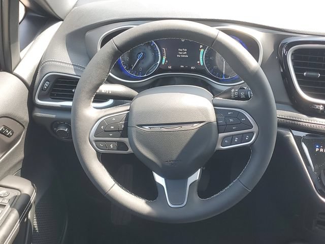New 2027 Chrysler Pacifica Select w/ Family Tech Group FWD image 13