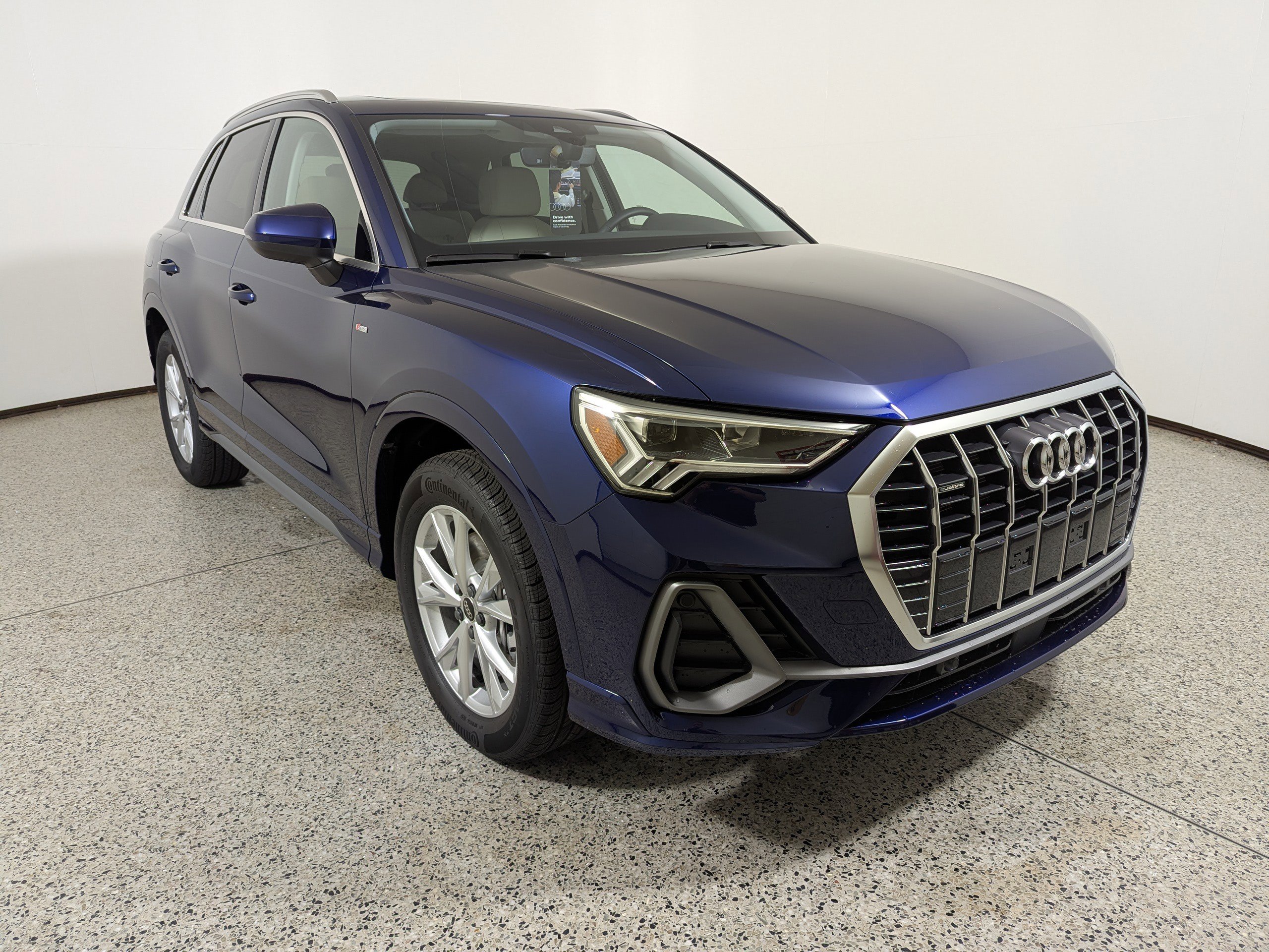 New 2025 Audi Q3 2.0T Premium