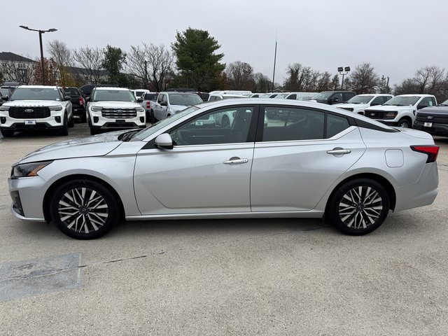 Used 2023 Nissan Altima 2.5 SV image 11