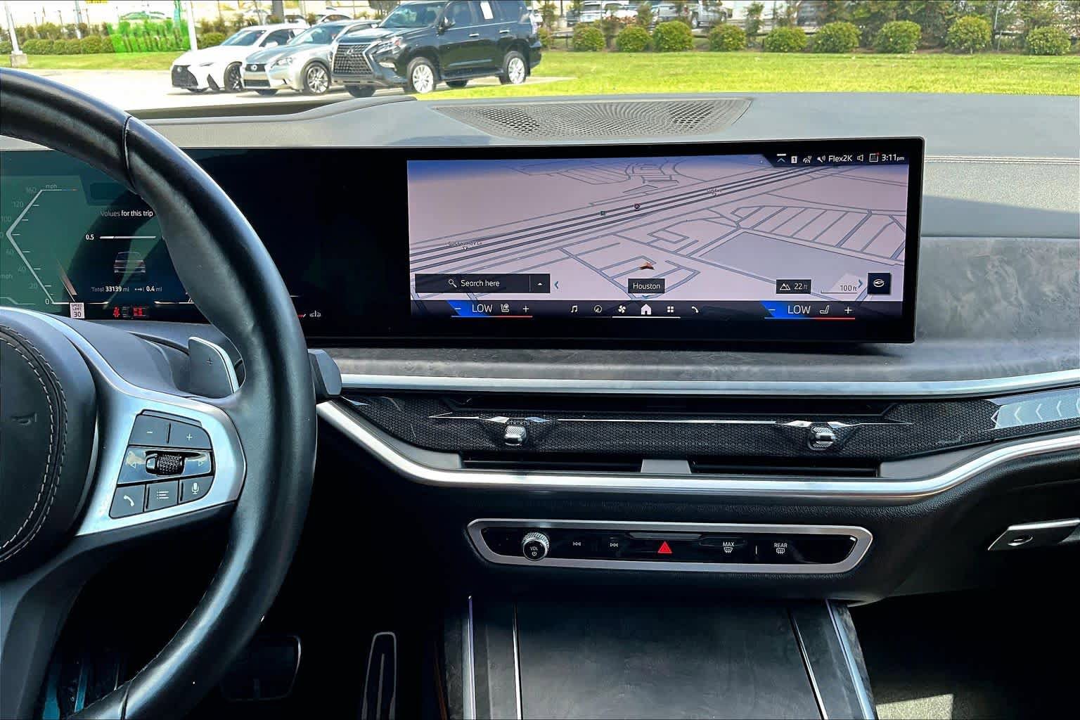 Used 2024 BMW X7 xDrive40i w/ M Sport Package AWD/4WD image 7