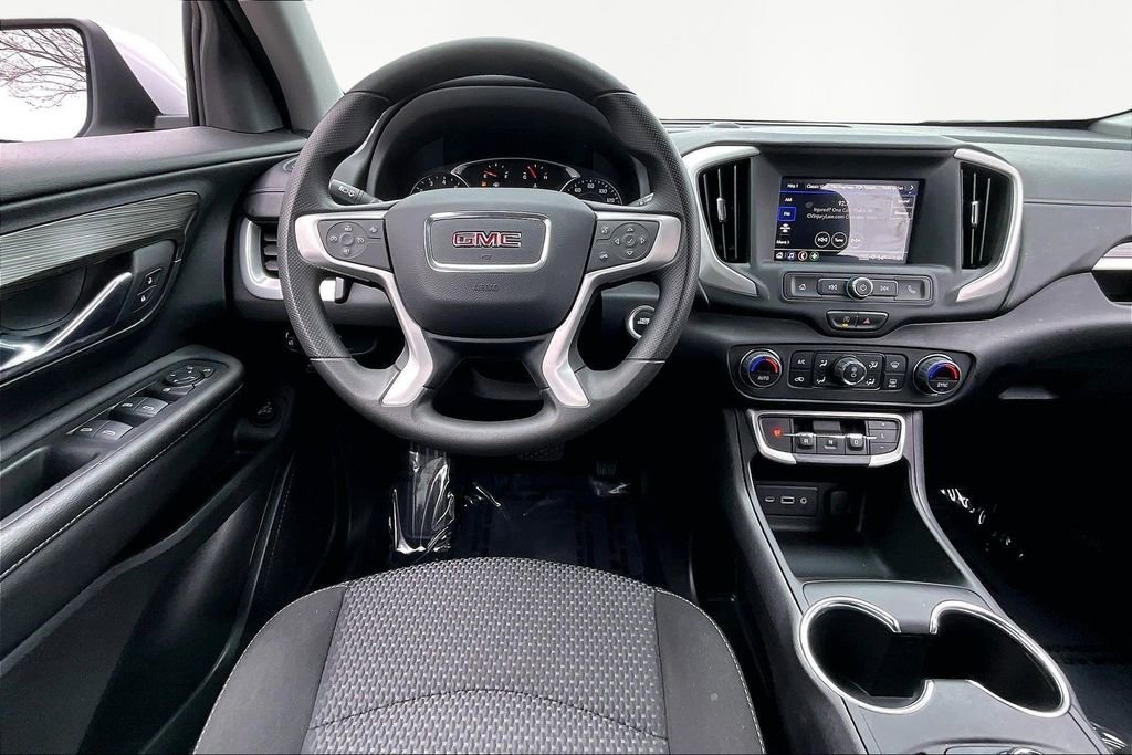 Used 2023 GMC Terrain SLE w/ Driver Convenience Package image 8
