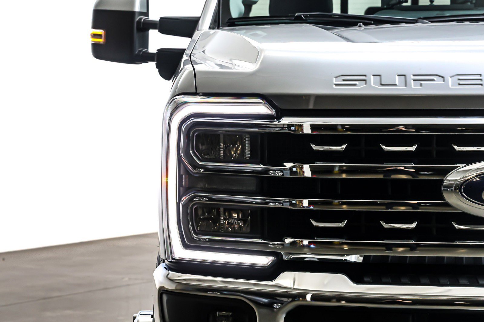 Used 2023 Ford F350 Lariat w/ Camper Package image 15