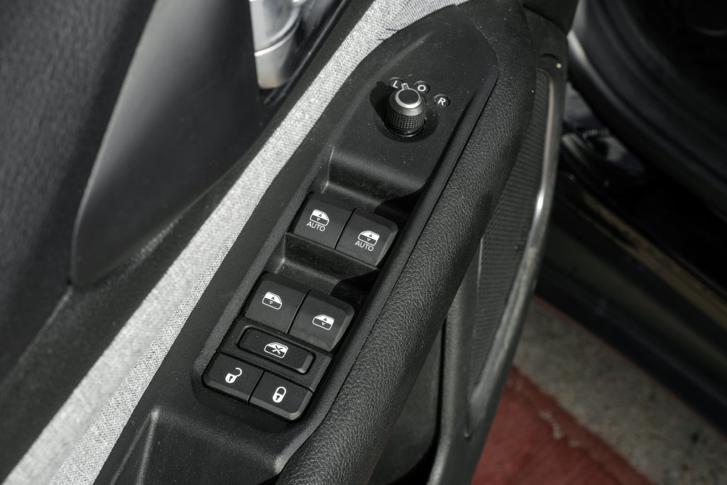 Used 2022 Jeep Compass Latitude AWD/4WD image 55