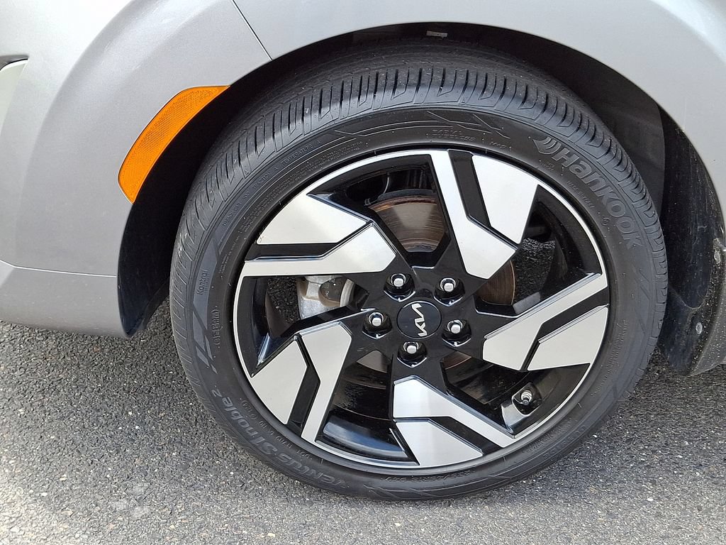 Used 2025 Kia Soul GT-Line FWD image 11