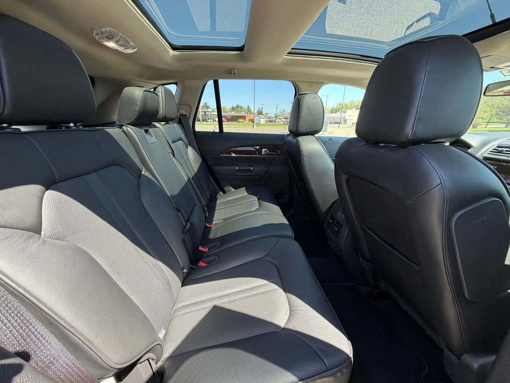 Used 2013 Lincoln MKX AWD image 8