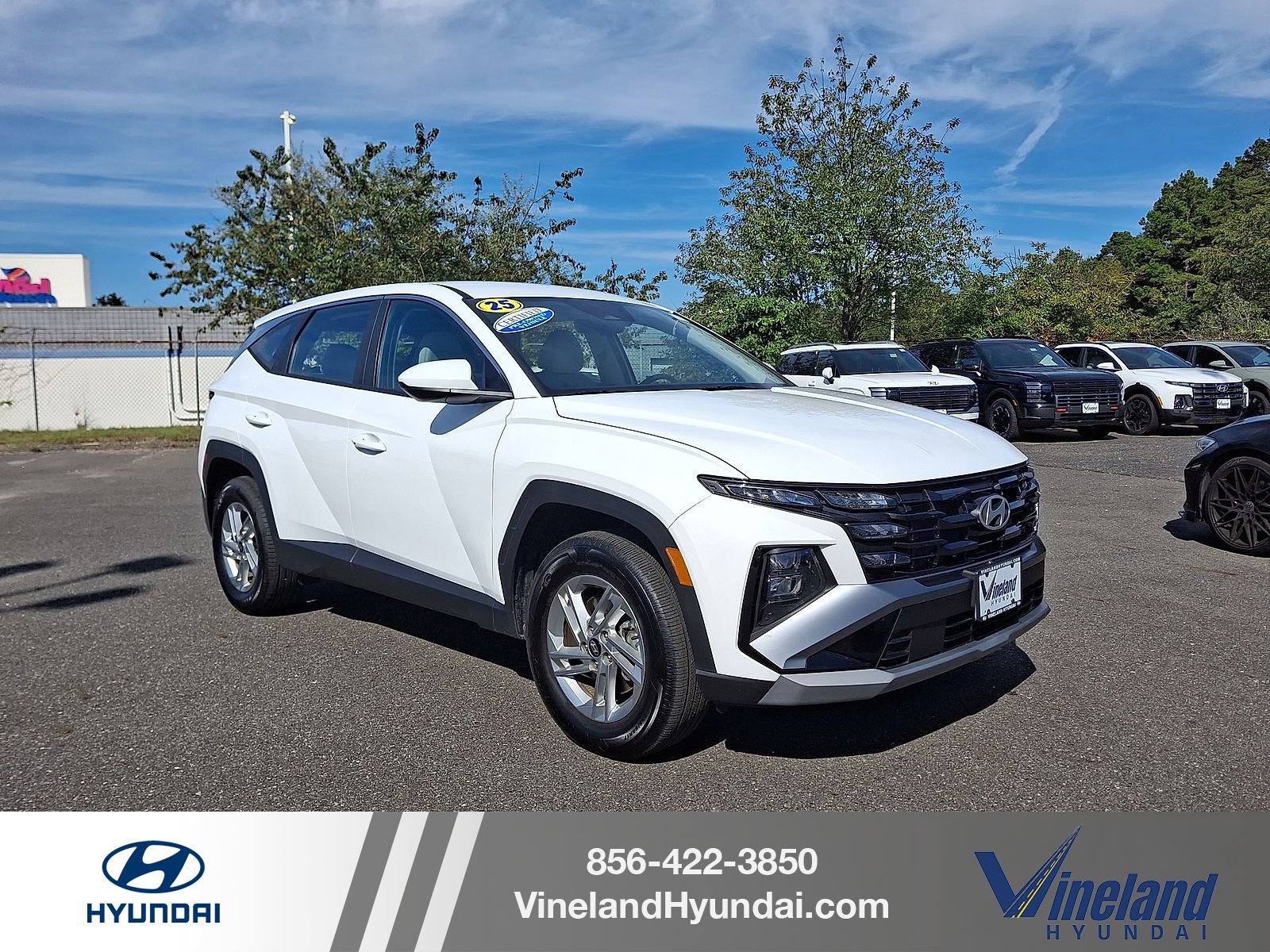 Used 2025 Hyundai Tucson SE image 1