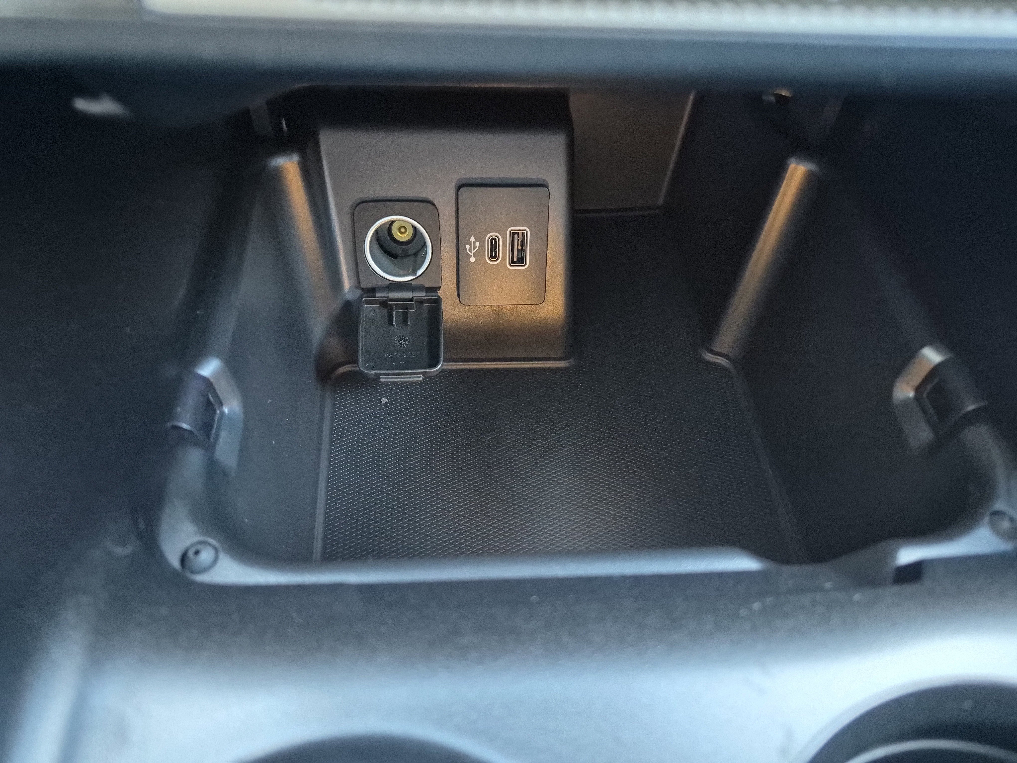 New 2025 Ford Explorer Active image 29