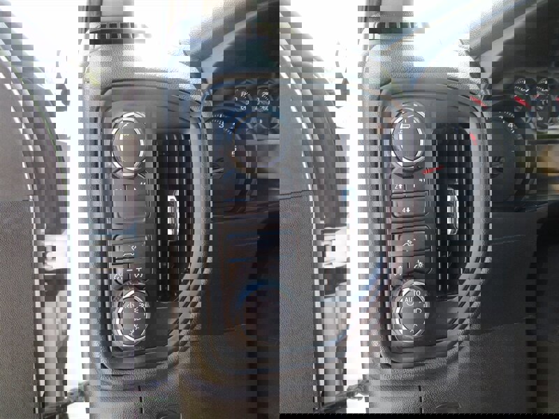 Used 2021 Chevrolet Silverado 2500 W/T image 16