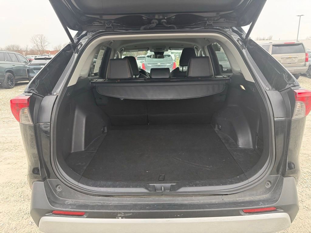 Used 2024 Toyota RAV4 Adventure image 13
