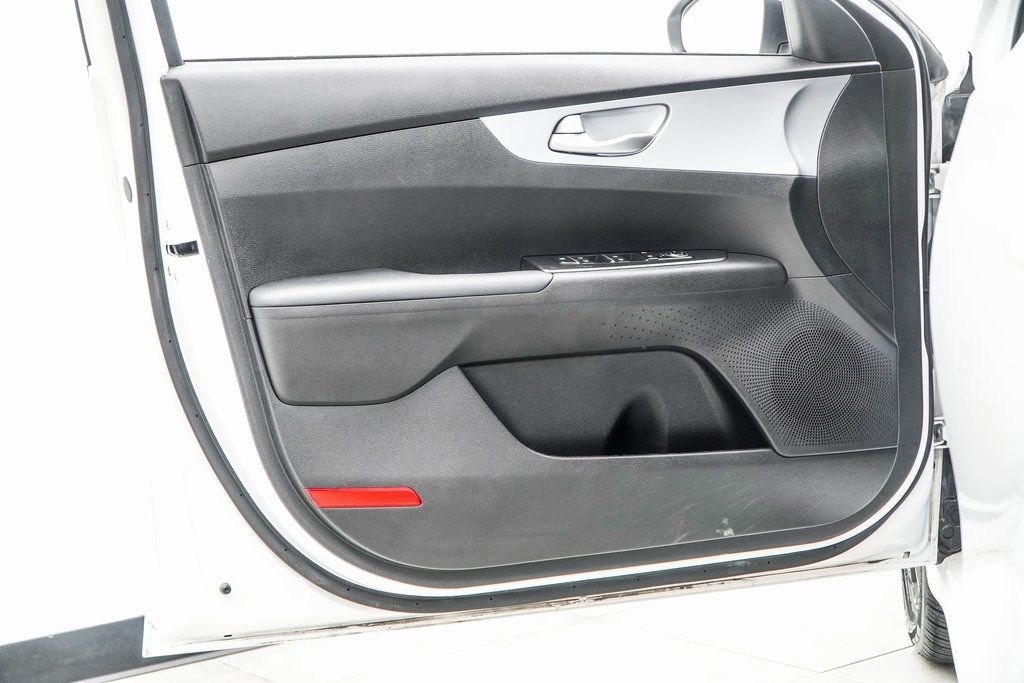 Used 2023 Kia Forte LXS w/ LXS Technology Package image 39